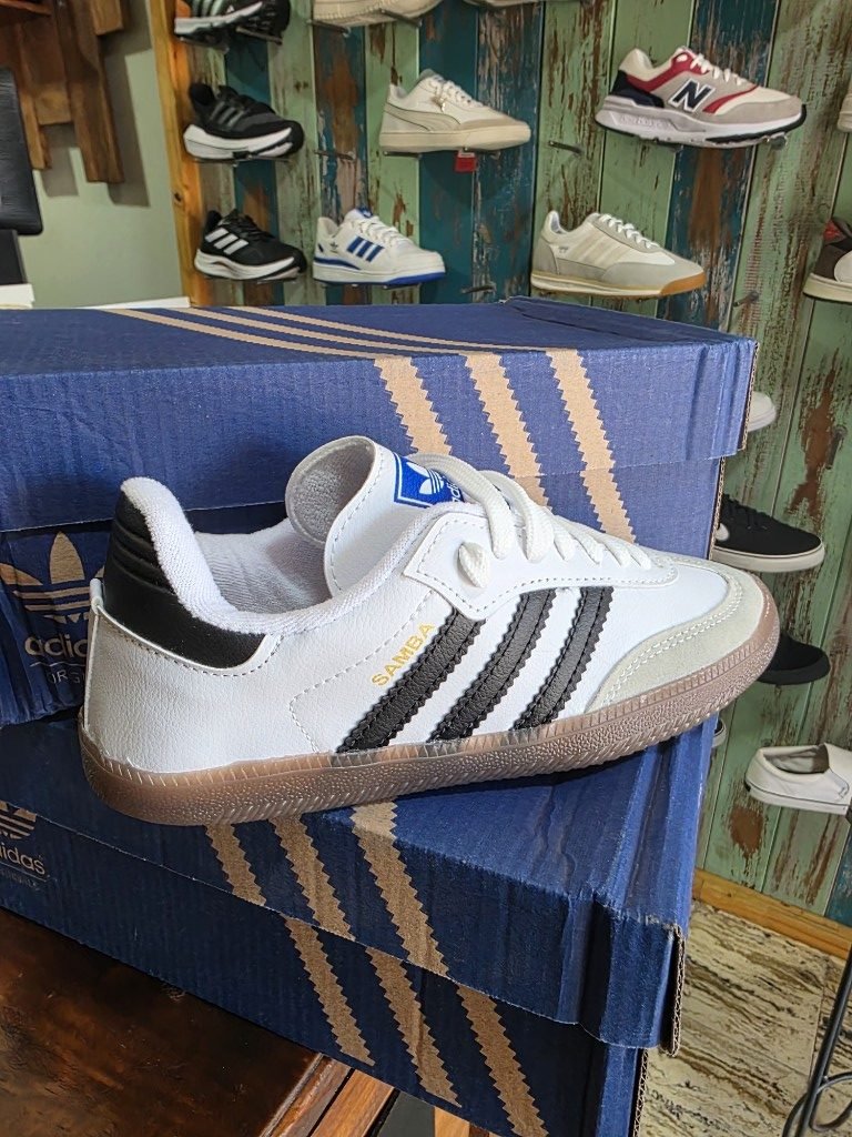Adidas Samba Classic Blancas y Negras, foto 1