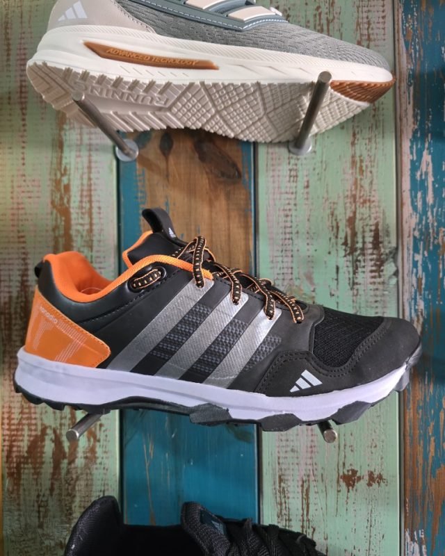 Adidas Terrex Kanadia