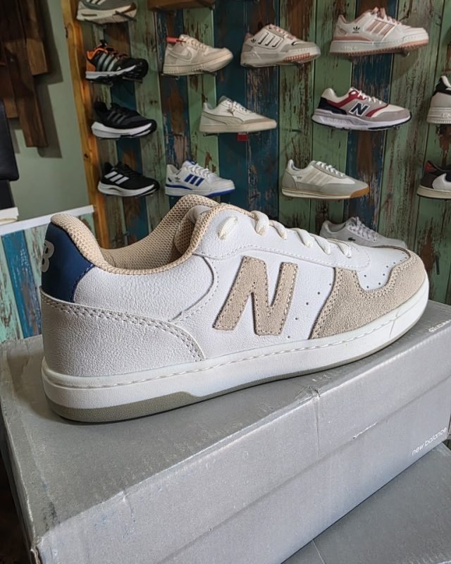 New Balance Classic 01
