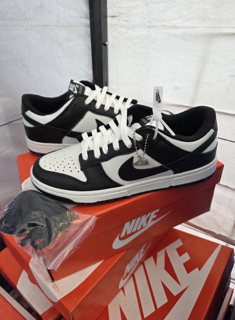 Nike Dunk Low Blanco y Negro, foto 2