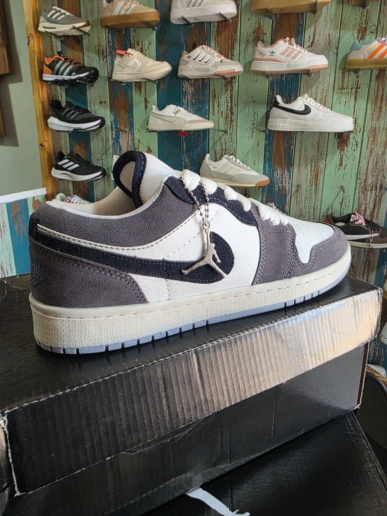 Nike Jordan Gris/Negro Gamuza, foto 2