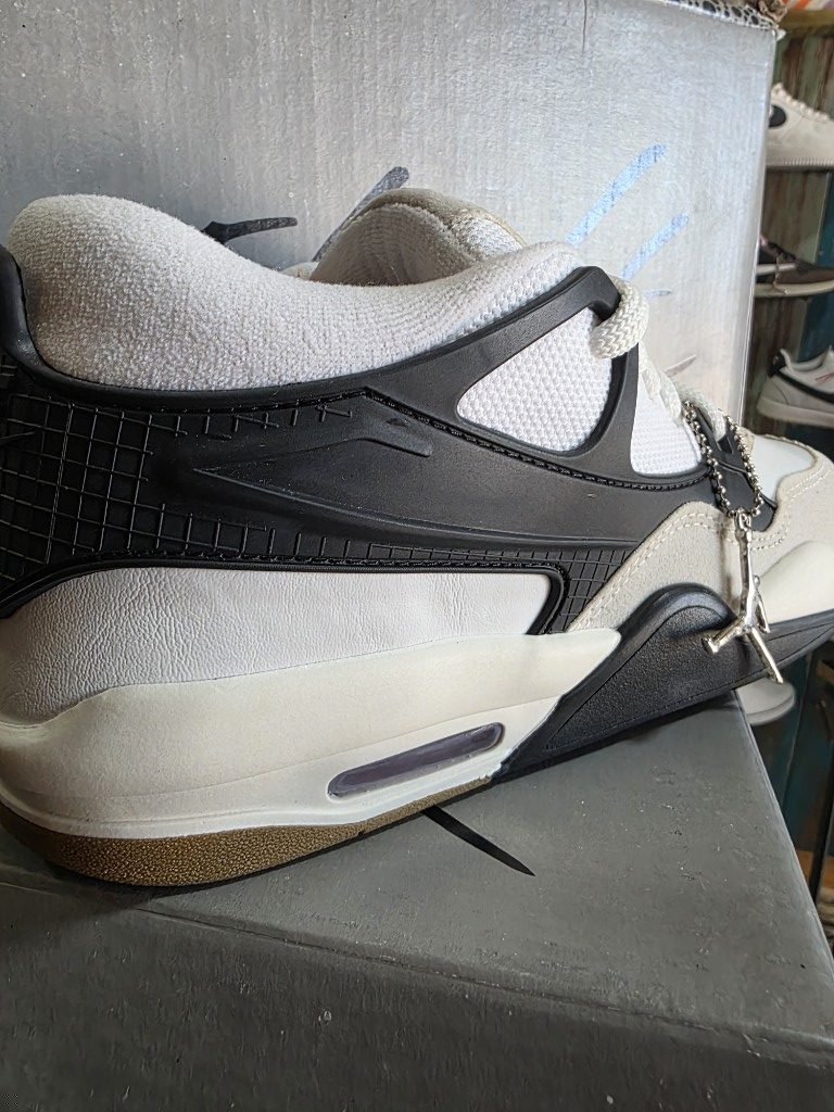 Nike Jordan R4, foto 3