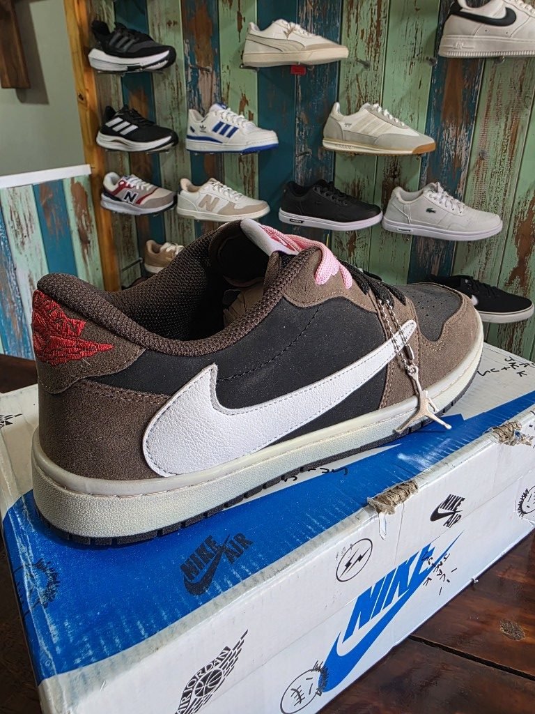 Nike Jordan Travis Scott Marrón, foto 3