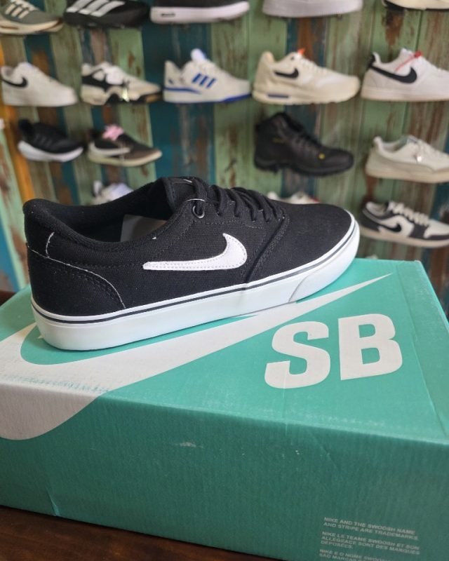 Nike SB Negras