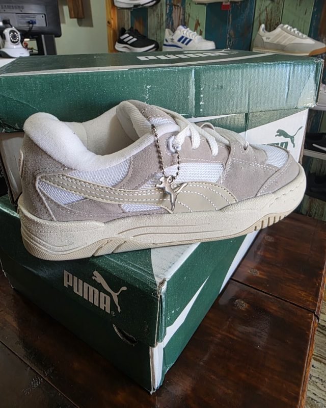 Puma 180° Beige